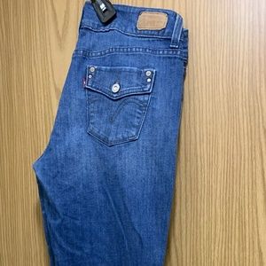 Levi’s 526 Slender Boot Cut